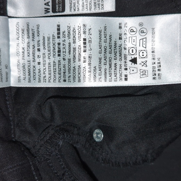 711 Skinny Black Distressed - Picture 14 of 15